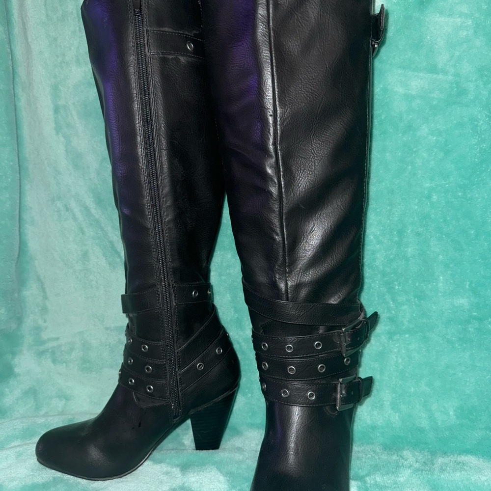 NWOB JustFab Knee High Black Boots. - Picture 3 of 5